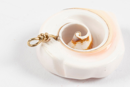 Perles coquillages - Assortiment de 120 gr - Perles Heishi et coquillages – 10doigts.fr