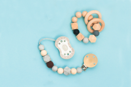 Perles assorties en bois naturel - 18 perles - Perles en bois – 10doigts.fr