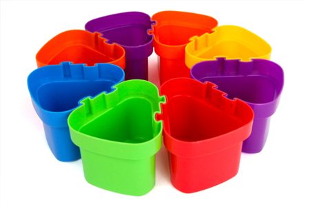 Pots emboitables en plastique - Set de 8 - Palettes et rangements – 10doigts.fr