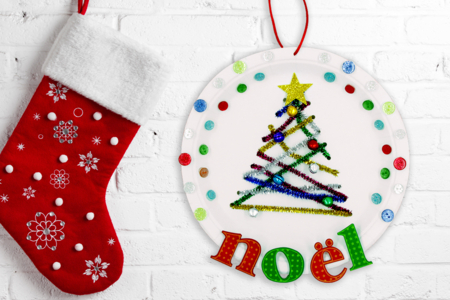 Lettres "Noël" en bois décoré - 8 pièces - Déco en bois peints – 10doigts.fr