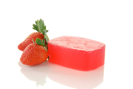 Parfum pour savon - Fraise - Colorants et senteurs – 10doigts.fr