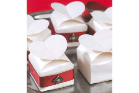 Set de 12 boîtes à dragées cœur, à décorer - Tutos Objets décorés – 10doigts.fr