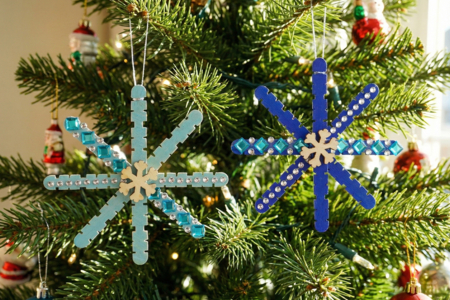 suspensions sapin flocons DIY - Activités manuelles bricolages de Noël – 10doigts.fr