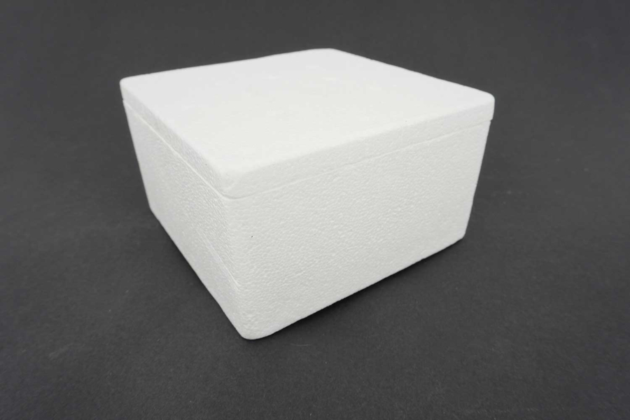 Boite en polystyrène avec couvercle 12.5 x 12.5 cm Boîtes à décorer