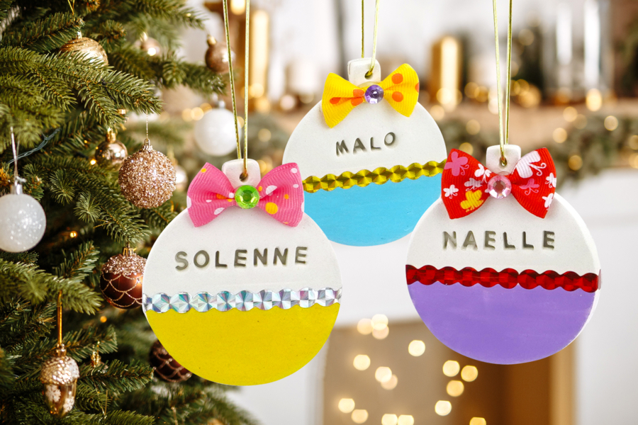 Boule de Noël personnalisée avec un prénom - Activités manuelles Noël