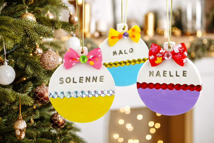 Boule De Noël Personnalisée Avec Prénom Pas Cher Boule de Noël personnalisée avec un prénom - Activités manuelles Noël
