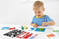 Pochoirs : l'outil idéal pour s'initier à la peinture – 10doigts.fr