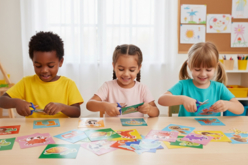 50 motifs à découper - Kits éducatifs : le plaisir d'apprendre par la manipulation - 10doigts.fr - 2