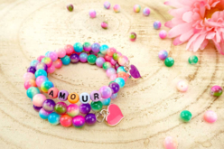 Perles rondes alphabet noir fond coloré - 300 perles - Bijoux messages – 10doigts.fr - 2