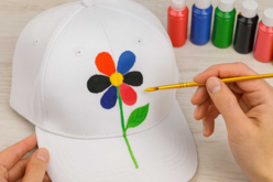 CASQUETTE PEINTE - Peinture textile - 10doigts.fr - 2