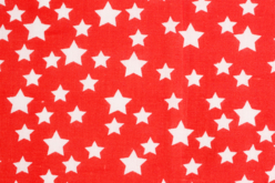 Coupon de tissu en coton imprimé étoiles blanches/fond rouge - 43 x 53 cm - Coupons de tissus – 10doigts.fr - 2