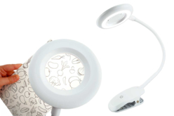 Loupe LED à pince - Outils Loisirs créatifs - 10doigts.fr