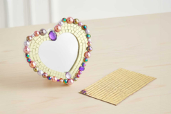 Miroirs coeurs adhésifs dorés - 1500 pcs - Miroirs à coller - 10doigts.fr