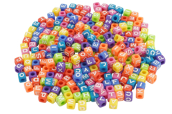 Perles cubiques alphabet colorées - 300 perles - Perles Alphabet – 10doigts.fr
