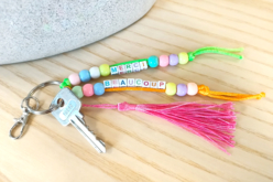Porte-clés "merci beaucoup" - Pompons - 10doigts.fr