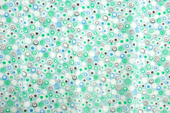 Coupon de tissu imprimé cercles verts - 43 x 53 cm - Coupons de tissus – 10doigts.fr - 2