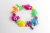 Perles animaux nacrées - 30 perles assorties - Perles enfant – 10doigts.fr