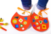 Chaussures de clown géantes en papier - Gommettes formes assorties – 10doigts.fr