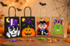 Kit créatif Halloween : 4 sacs kraft noir + gommettes - Sacs à bonbons Halloween – 10doigts.fr