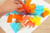 peinture papier crépon cocktail - Activités manuelles Été – 10doigts.fr
