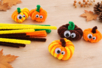 petites citrouilles en chenilles - Activités manuelles Halloween – 10doigts.fr