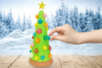 Sapin de Noël avec des flocons de maïs - Bricolages de Noël – 10doigts.fr