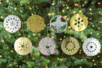 Kit boules de Noël à poinçonner - 30 pièces - Suspensions et boules de Noël – 10doigts.fr