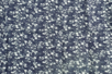 Coupon de tissu bleu imprimé fleurs blanches - 43 x 53 cm - Coupons de tissus – 10doigts.fr