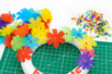 tuto couronnes de fleurs - Activités manuelles Fête des Mères : des idées cadeaux à fabriquer avec amour – 10doigts.fr