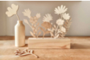 Socle en bois et 15 fleurs en bois à décorer - Objets bois pour la maison 59735 - 10doigts.fr