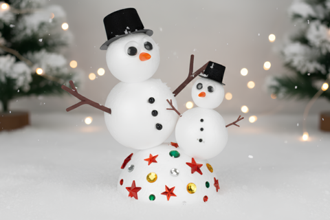 La famille de bonhommes de neige