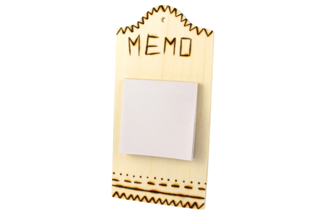 Pyrogravure sur planche en bois - Objets bois pour la cuisine - 10doigts.fr