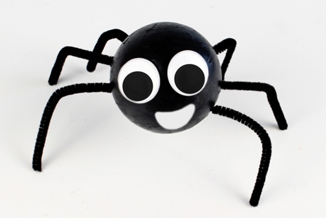 Araignée d'Halloween - Accessoires créatifs Halloween - 10doigts.fr