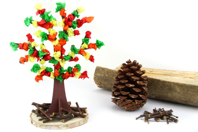 Arbre d'automne avec du papier de soie - Décors nature - 10doigts.fr