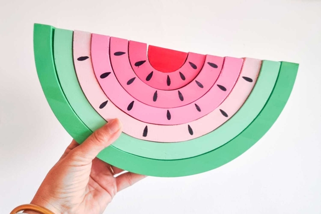 arc en ciel en bois décoré - Jeux et Jouets en bois - 10doigts.fr