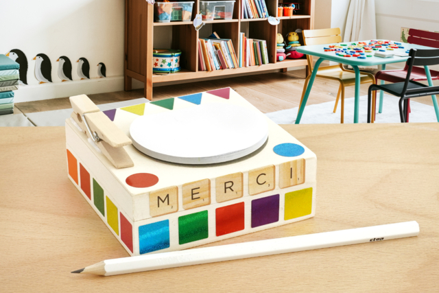 Boite à accessoires de bureau + bloc-notes - Blocs notes - 10doigts.fr