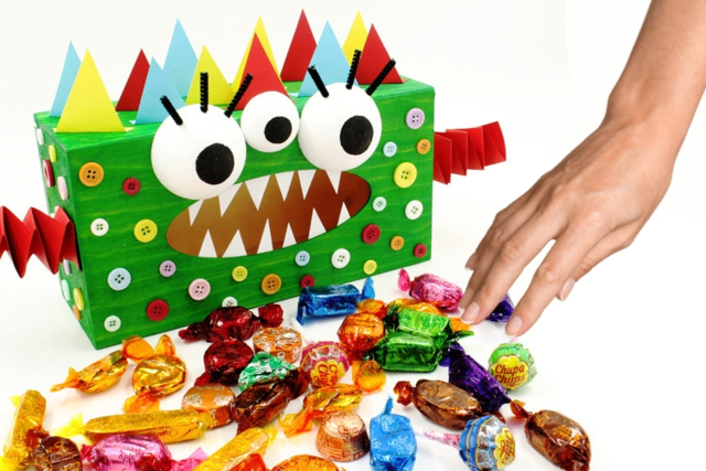 Boite à mouchoirs Monstre (boite à bonbons) - Boîtes en bois - 10doigts.fr