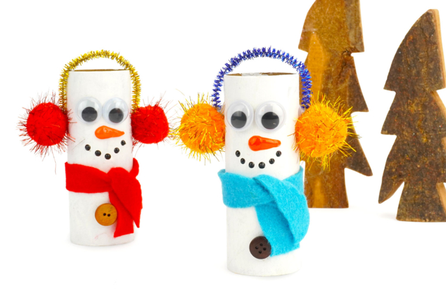 Bonhomme de neige avec un rouleau en carton - Chenilles, cure-pipe - 10doigts.fr