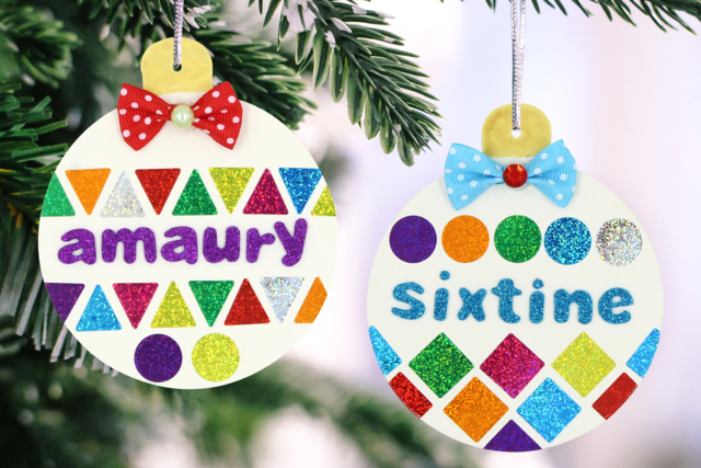 Boule de Noël brillante avec prénom - Boules de Noël DIY - 10doigts.fr