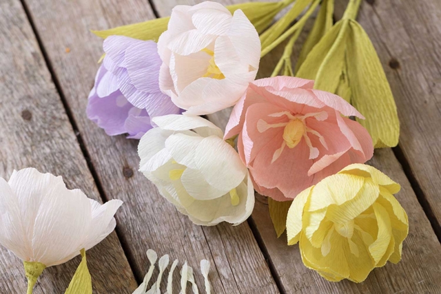 bouquet fleurs crépon pastel - Fleurs en papier crépon : créez des bouquets éternels - 10doigts.fr