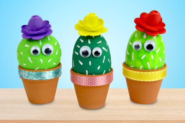 Cactus dans un pot en terre cuite - Supports en céramique à décorer - 10doigts.fr