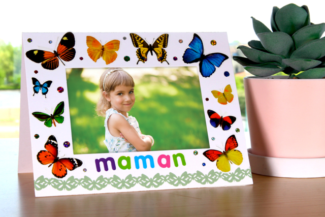 Cadre papillons - Gommettes Alphabet, messages - 10doigts.fr