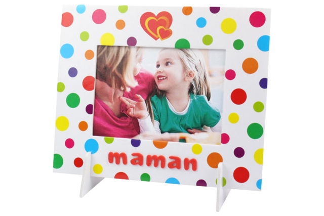Cadre photo MAMAN pour la fête des mères - Gommettes formes assorties : un univers pour créer sans limite - 10doigts.fr