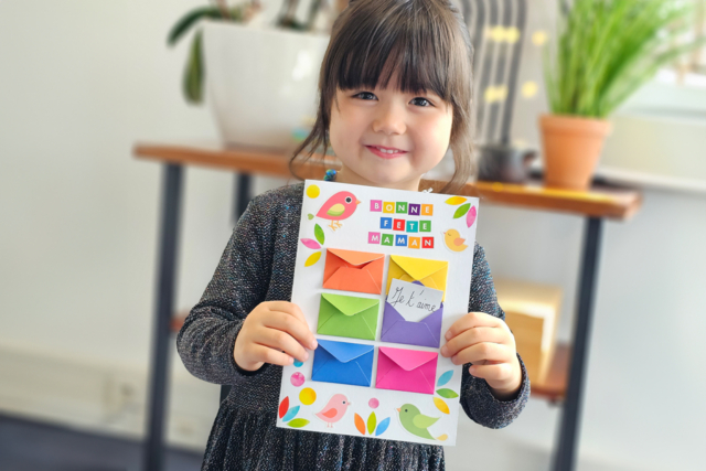 Carte à enveloppes pour la fête des mères - Cartes - 10doigts.fr