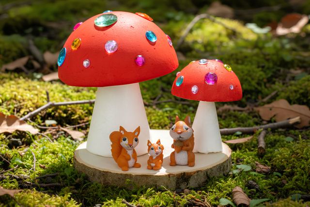 Champignons et la famille écureuil - Objets en bois Noël - 10doigts.fr