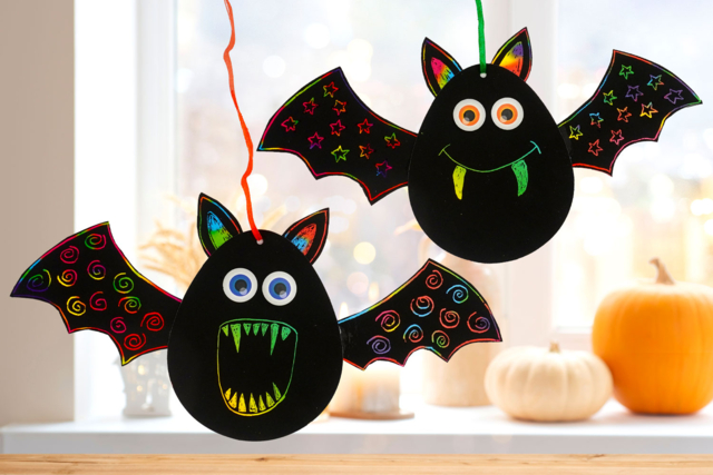 Chauve-souris en carte à gratter - Kits créatifs Pâques - 10doigts.fr