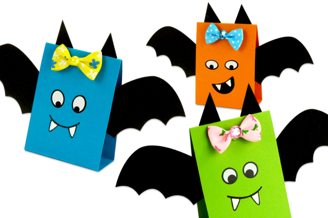 Chauve-souris en papier facile à fabriquer - Papiers colorés - 10doigts.fr