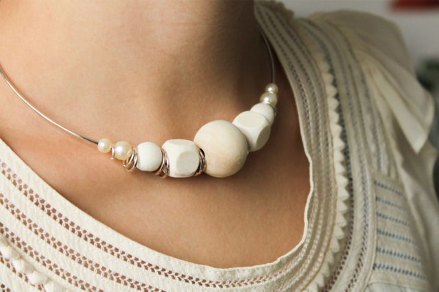 collier perles hexagonales - Perles Bois - 10doigts.fr