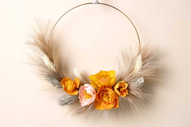 couronne fleurs en papier crépon - Supports pour macramé - 10doigts.fr
