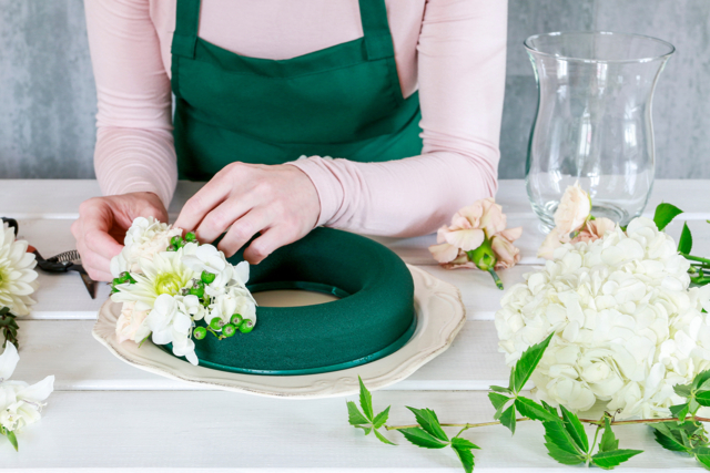 couronne mousse fleuriste - Supports pour Art Floral : Donnez vie à vos compositions - 10doigts.fr